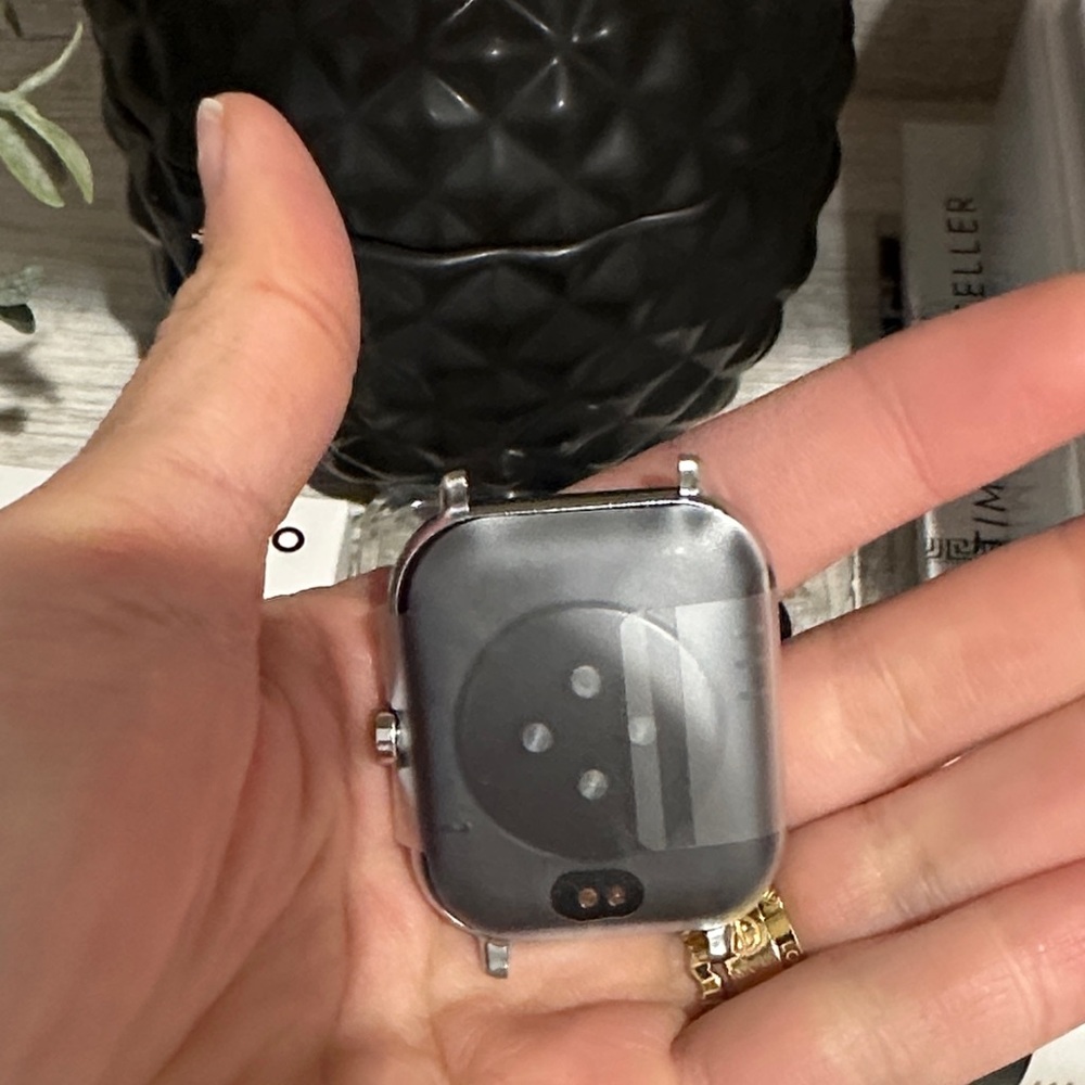 NIB Smart Watch - Picture 6 of 7